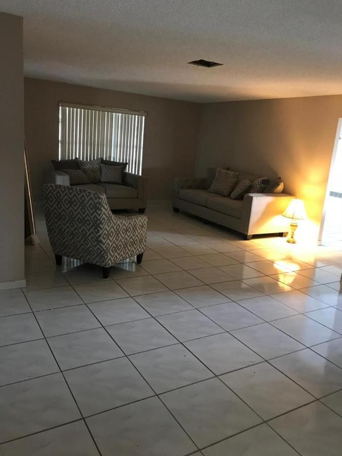 82-10Sw 135Av Villa Miami Eksteriør bilde