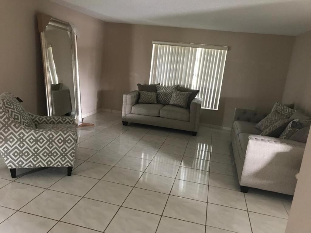 82-10Sw 135Av Villa Miami Eksteriør bilde